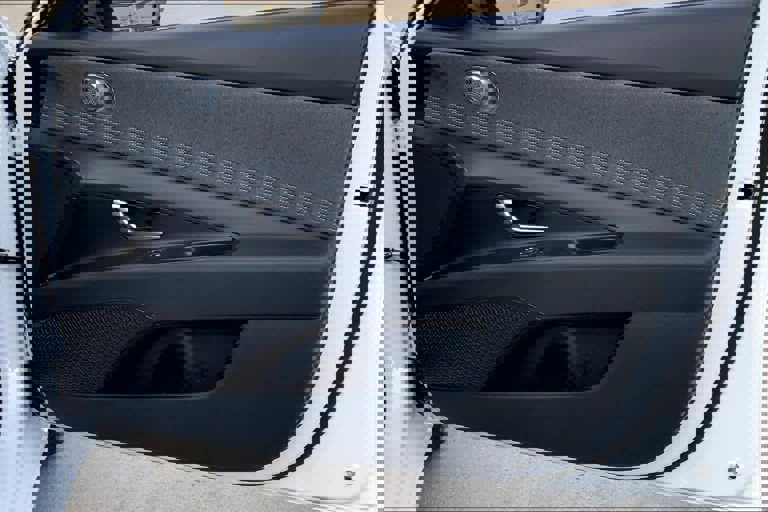 Used 2025 Hyundai Elantra Limited image 22