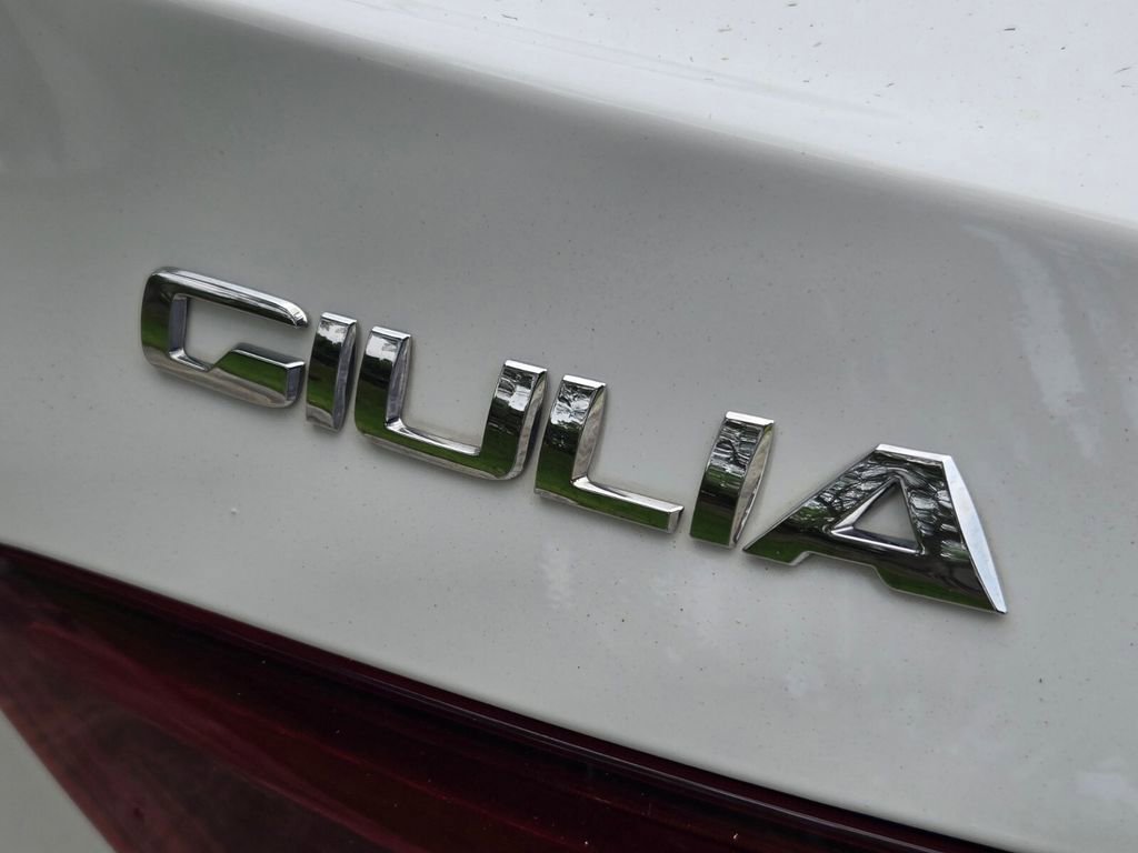 Used 2022 Alfa Romeo Giulia Ti w/ Active Assist Plus Package RWD image 10