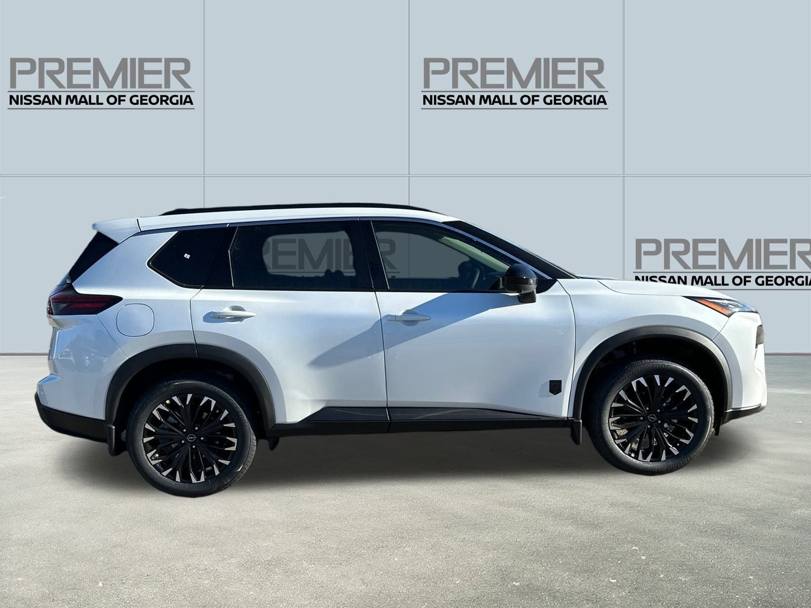New 2026 Nissan Rogue SV FWD image 4