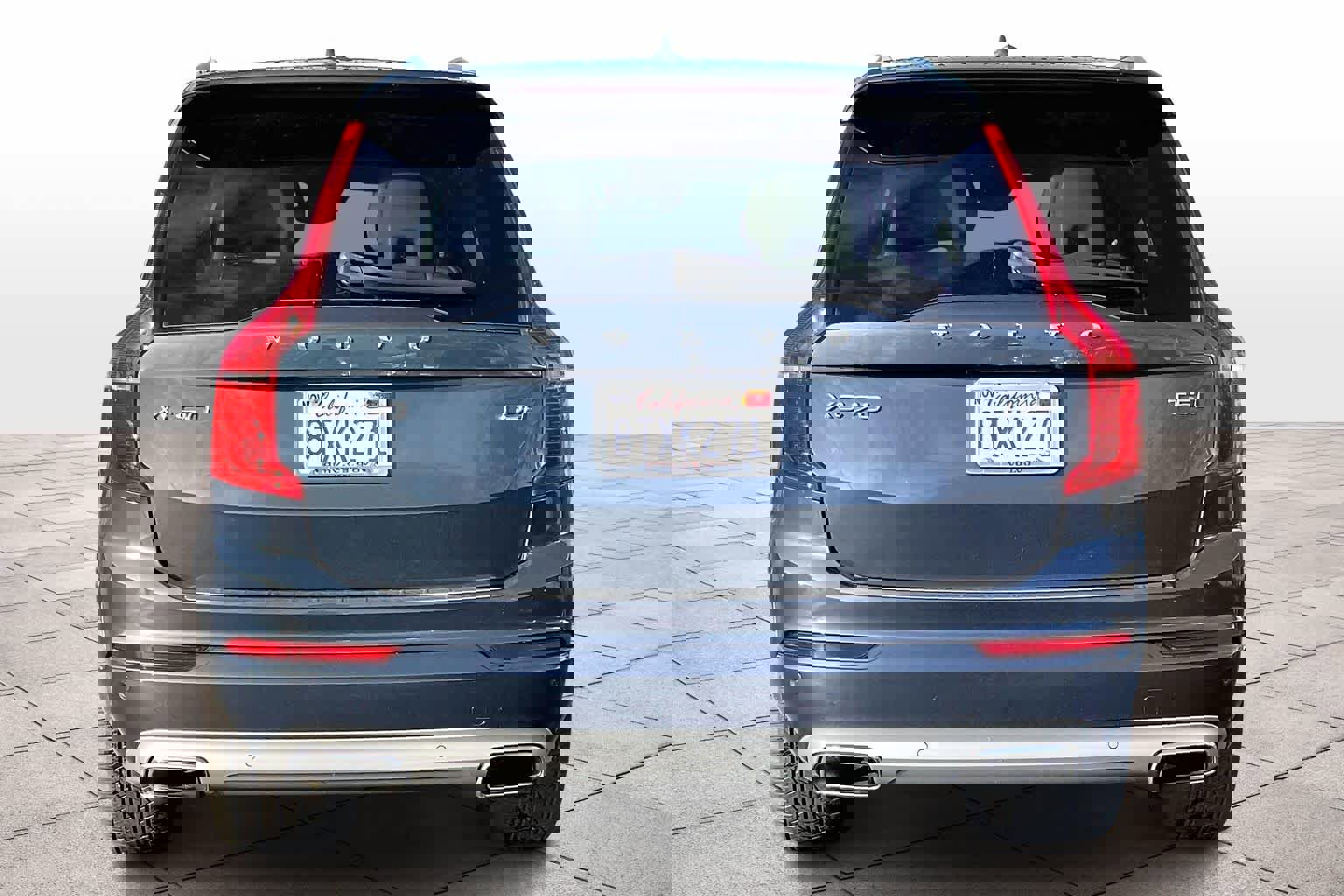 Used 2021 Volvo XC90 T5 Momentum w/ Protection Package Premier image 7