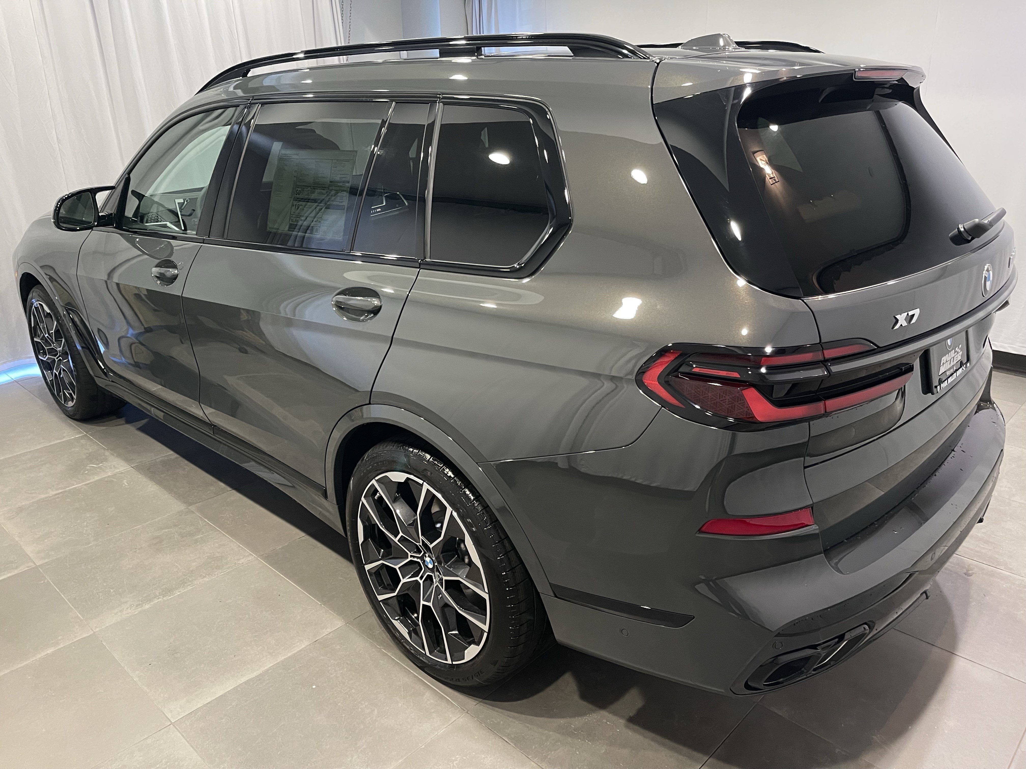 New 2027 BMW X7 M60i AWD/4WD image 4
