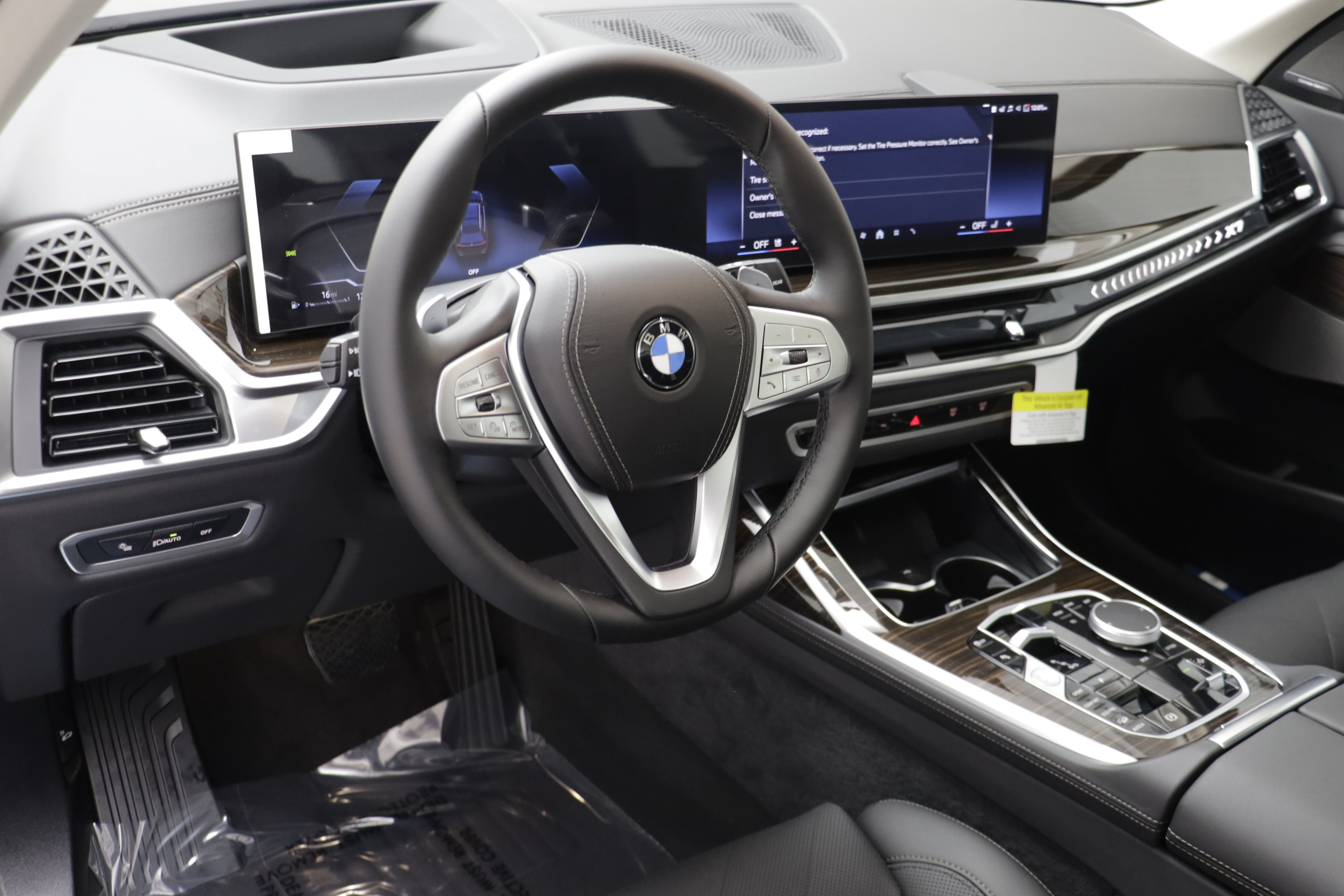 New 2027 BMW X7 xDrive40i w/ Premium Package AWD/4WD image 7