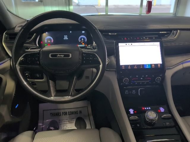 Used 2022 Jeep Grand Cherokee Overland w/ Luxury Tech Group IV AWD/4WD image 20