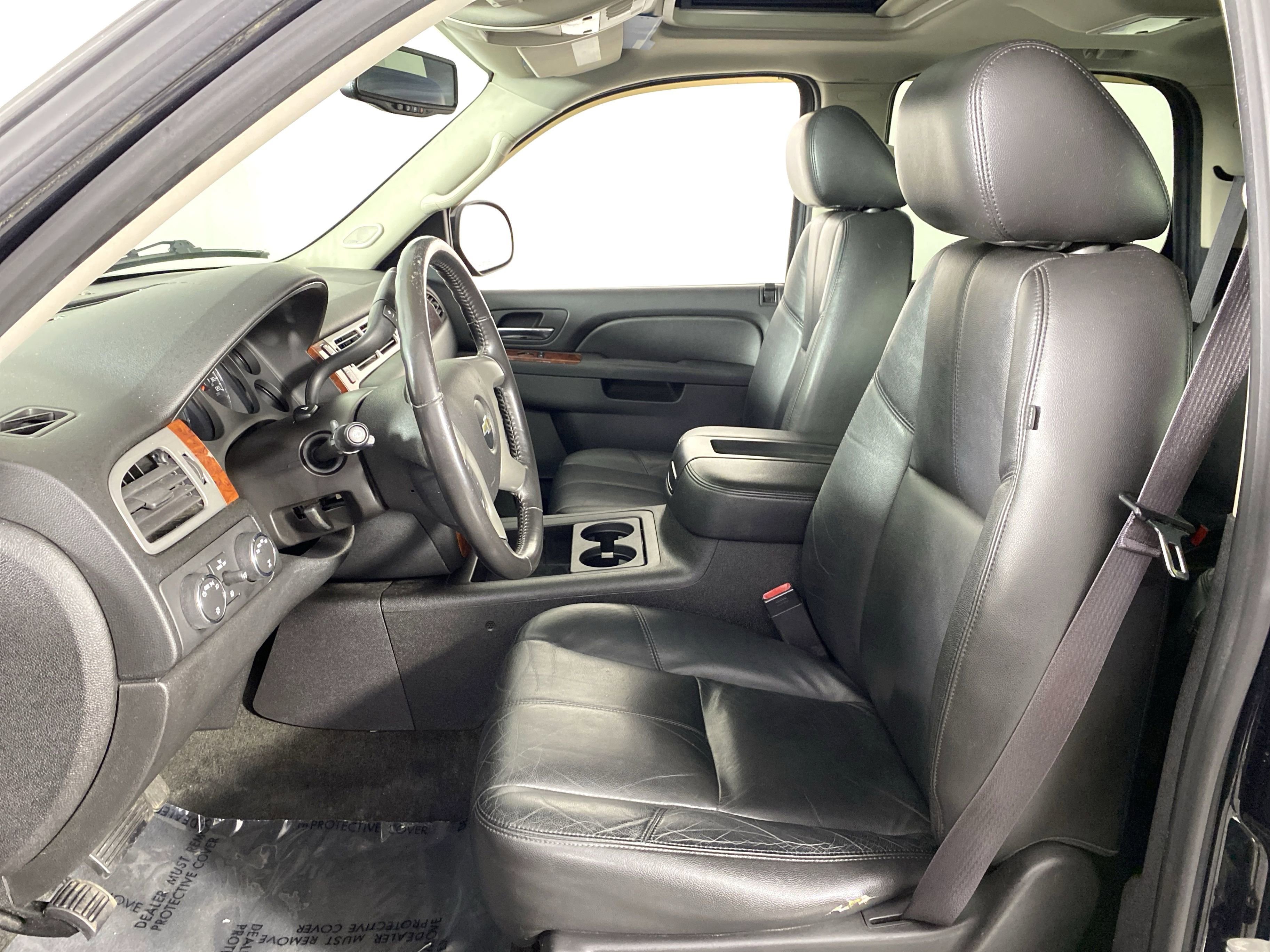 Used 2013 Chevrolet Tahoe LT w/ Luxury Package AWD/4WD image 14