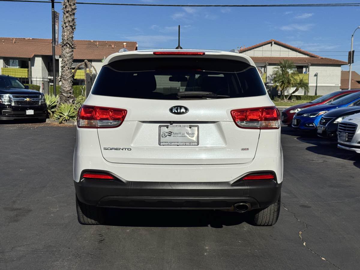 Used 2016 Kia Sorento AWD image 3
