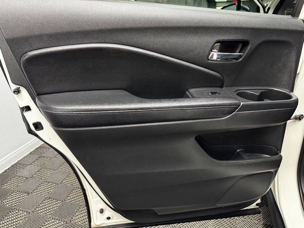 Used 2019 Honda Pilot LX image 45