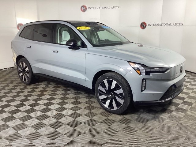 New 2025 Volvo EX90 Ultra image 3