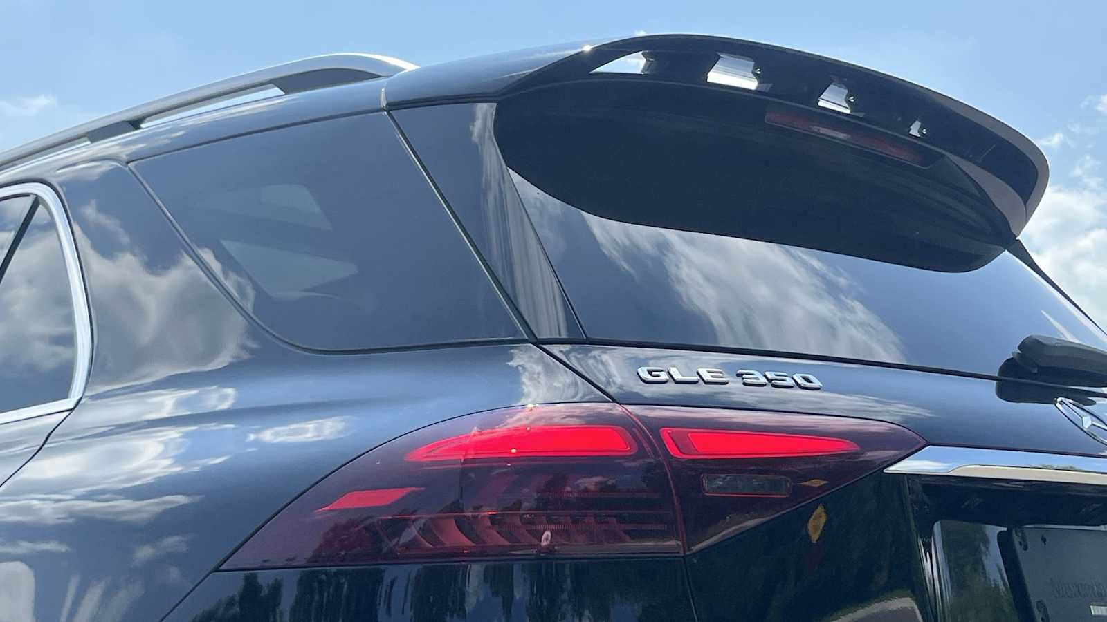 Used 2024 Mercedes-Benz GLE 350 4MATIC image 18