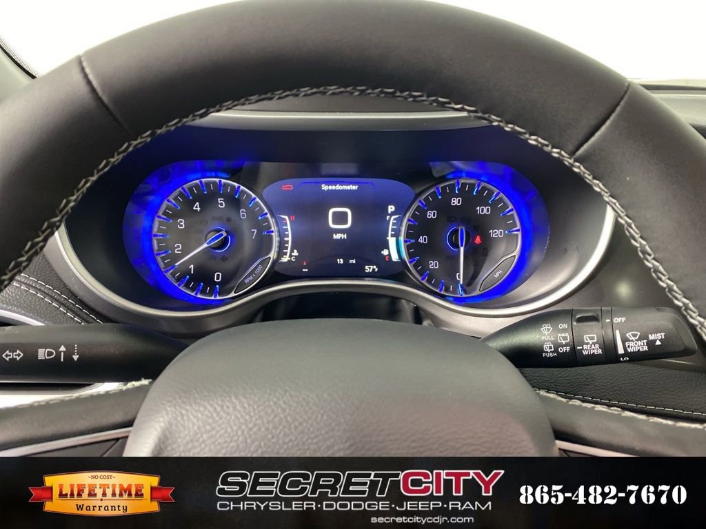 New 2026 Chrysler Pacifica Select image 19