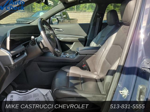 Used 2025 Cadillac XT4 Premium Luxury FWD image 25