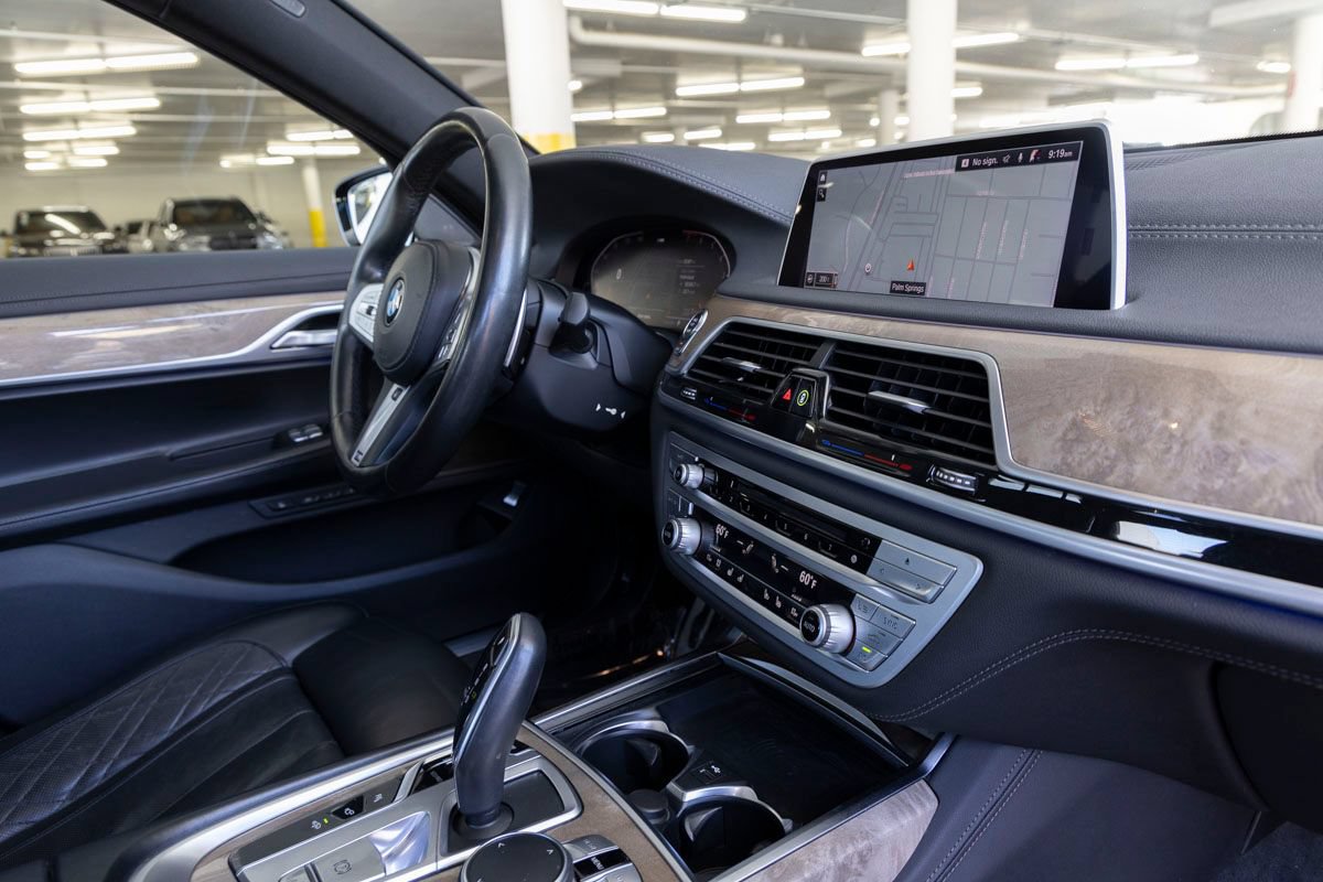 Used 2020 BMW 740i w/ M Sport Package RWD image 30