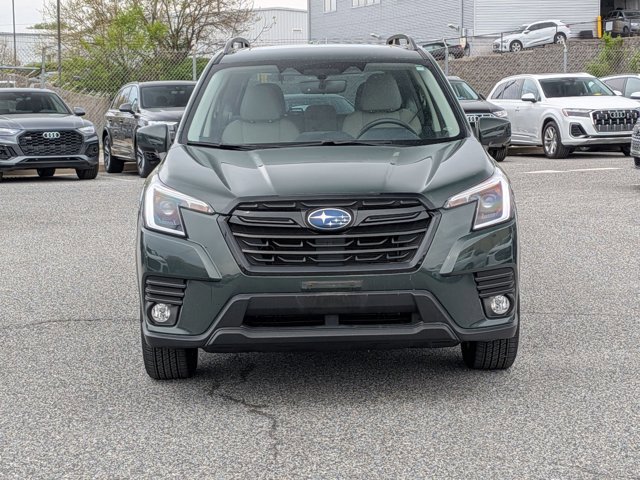 Used 2023 Subaru Forester Premium image 2