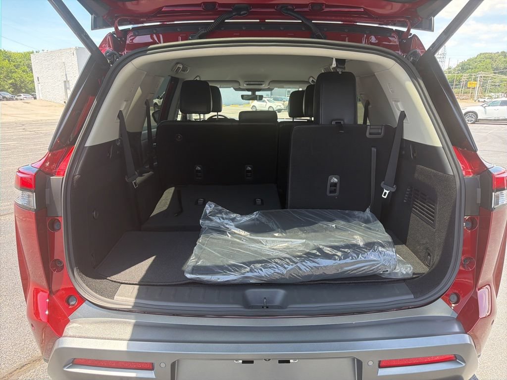 New 2026 Nissan Pathfinder SL AWD/4WD image 19