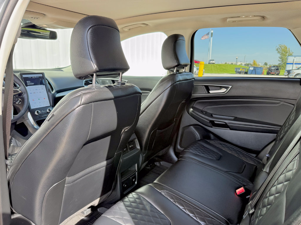 Used 2024 Ford Edge Titanium AWD/4WD image 13