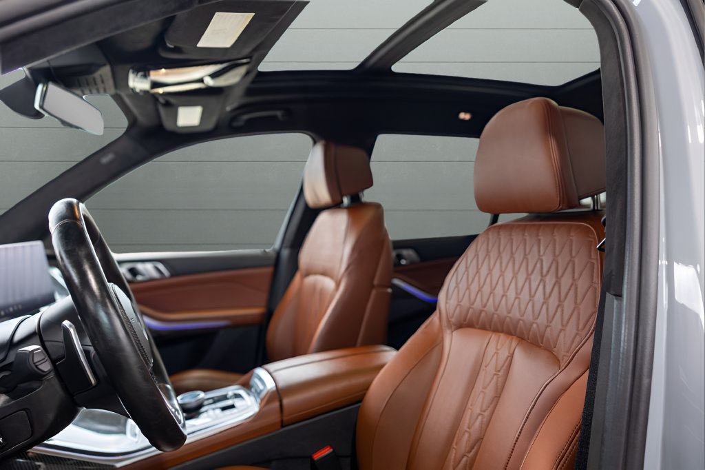 Used 2024 BMW X7 M60i w/ Executive Package AWD/4WD image 38