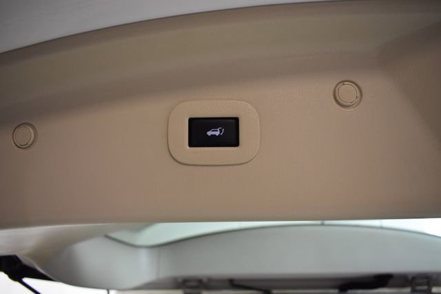 Used 2017 INFINITI QX80 2WD w/ Driver Assistance Package image 35