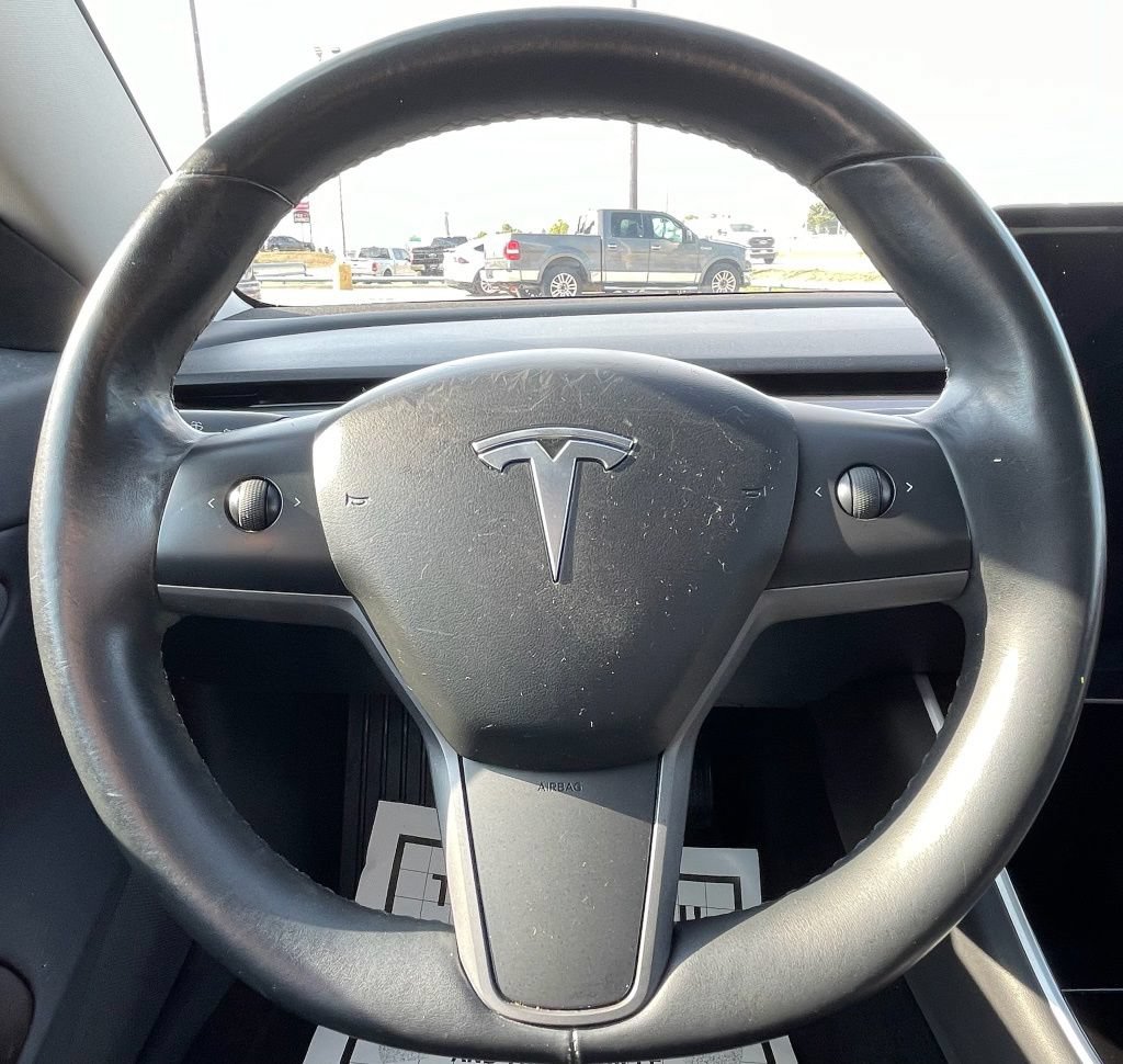 Used 2018 Tesla Model 3 Long Range RWD image 16