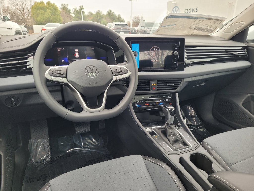 New 2026 Volkswagen Jetta SE FWD image 18