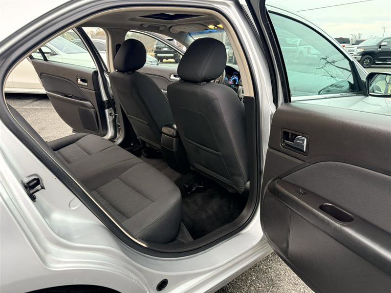 Used 2011 Ford Fusion SE w/ 202A Rapid Spec Order Code image 16