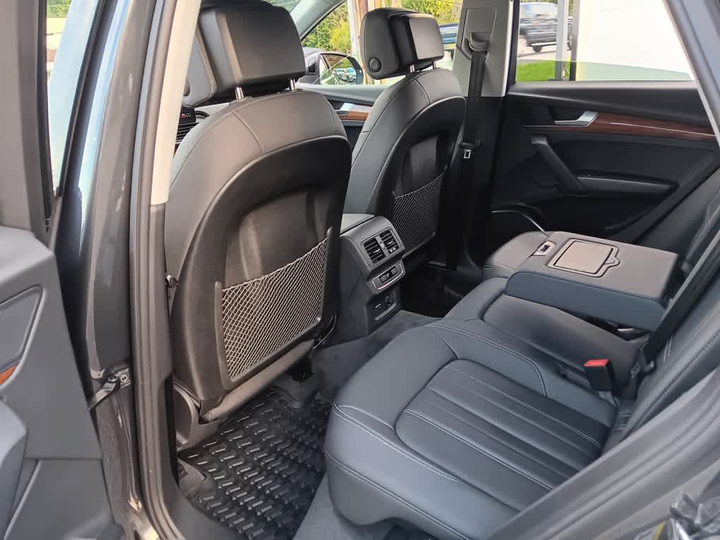 Used 2023 Audi Q5 2.0T Premium w/ Convenience Package AWD/4WD image 17