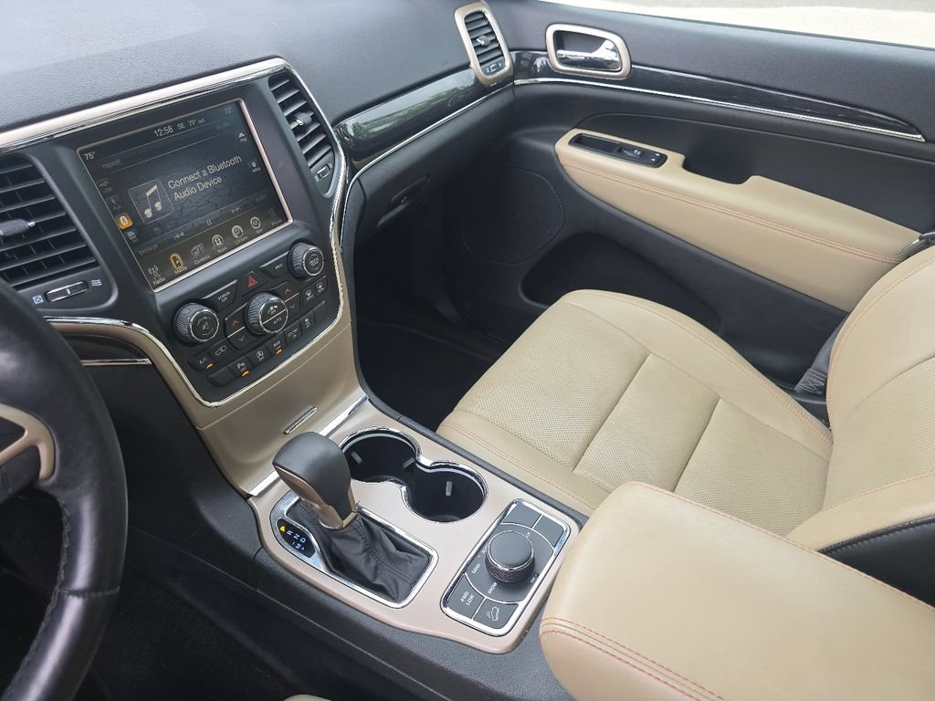 Used 2016 Jeep Grand Cherokee Limited 75th Anniversary AWD/4WD image 27