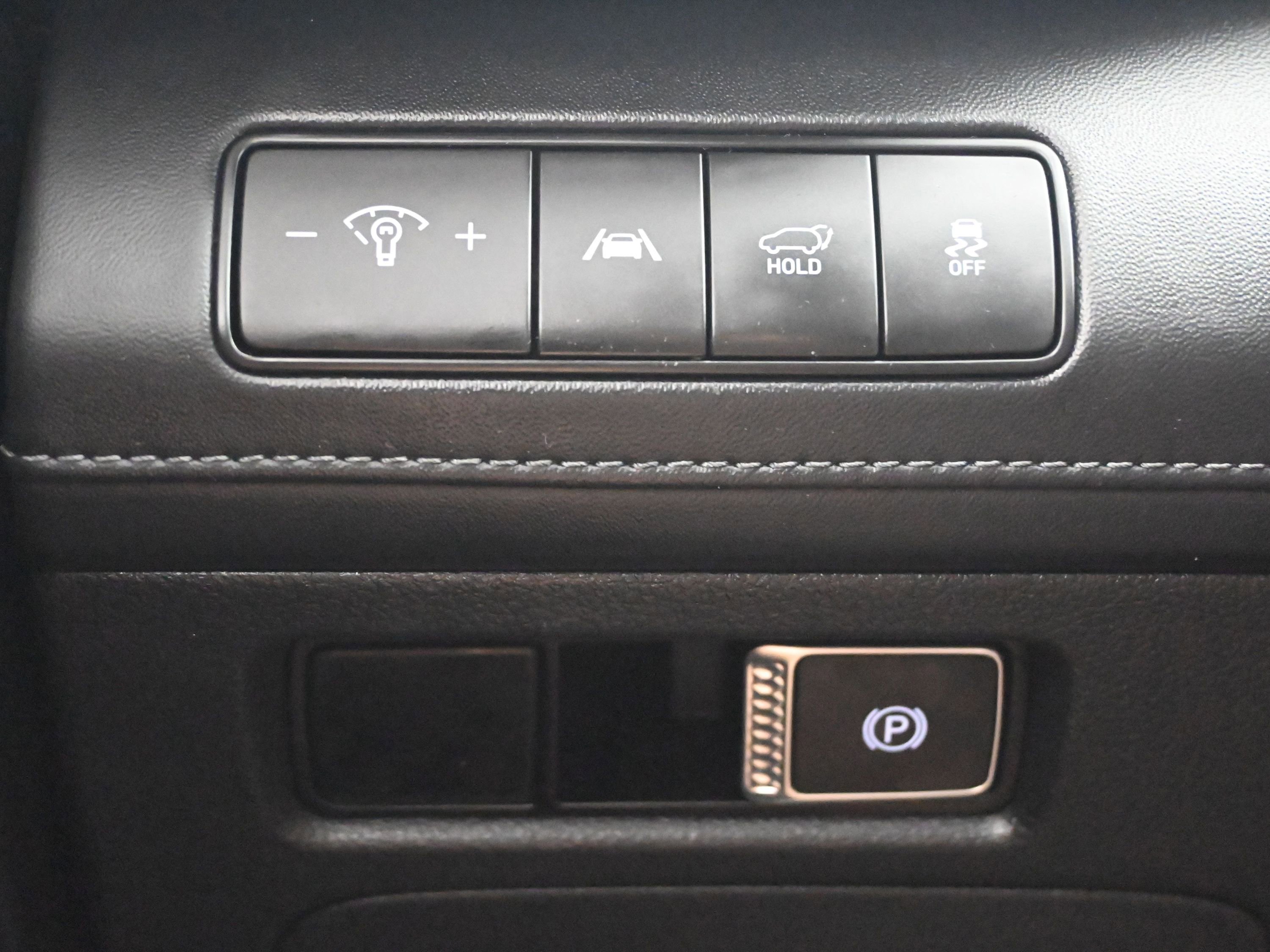 Used 2022 Hyundai Santa Fe Limited image 11