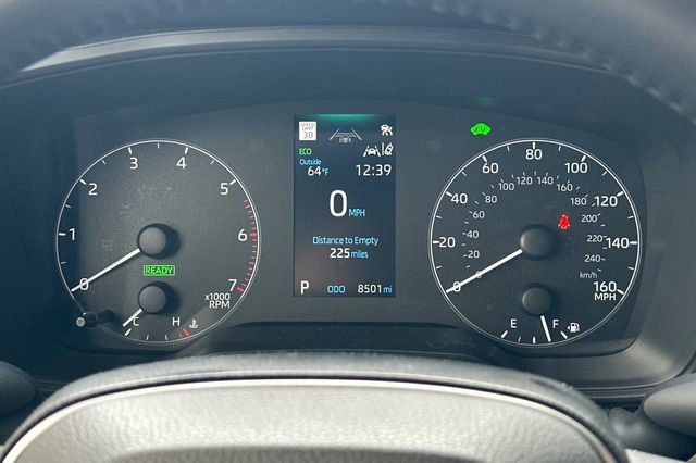 Certified 2025 Toyota Corolla SE image 32