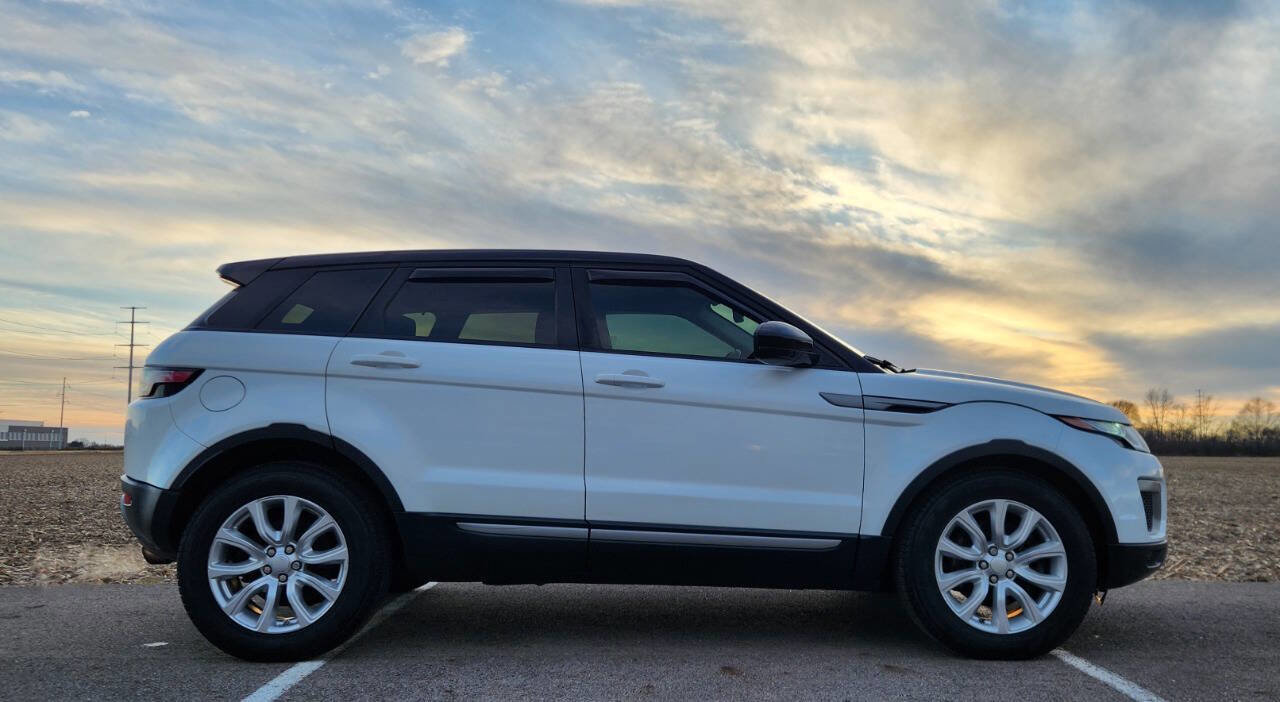 Used 2017 Land Rover Range Rover Evoque SE image 5