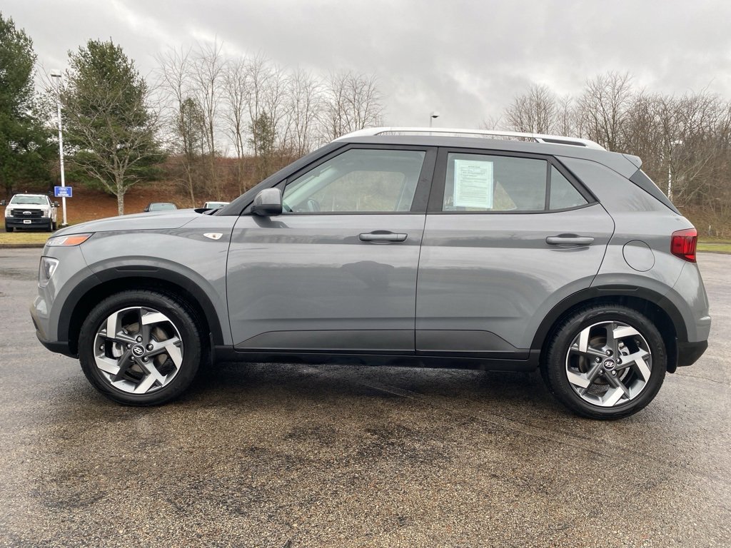 Used 2023 Hyundai Venue SEL image 6
