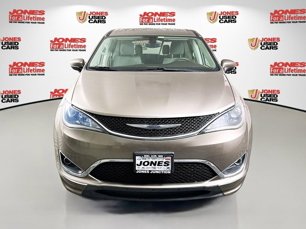 Used 2017 Chrysler Pacifica Touring Plus FWD image 10