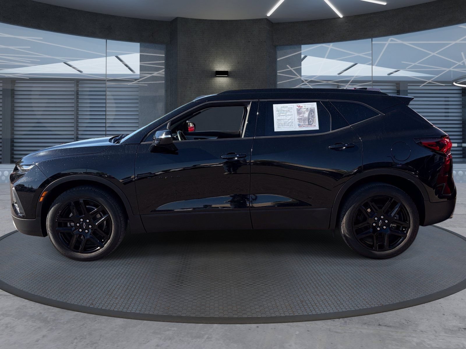 Certified 2019 Chevrolet Blazer LT FWD image 3