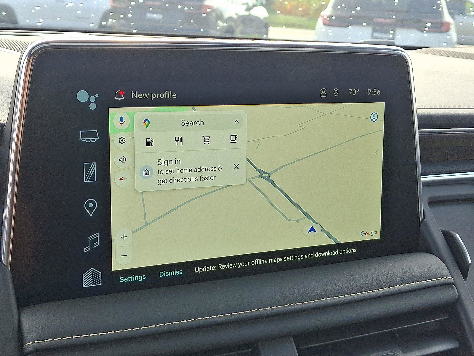 Used 2024 Chevrolet Suburban Premier w/ Premium Package image 18