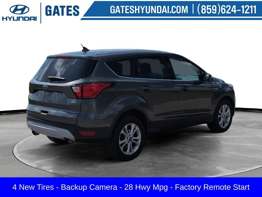Used 2019 Ford Escape SE AWD/4WD image 2