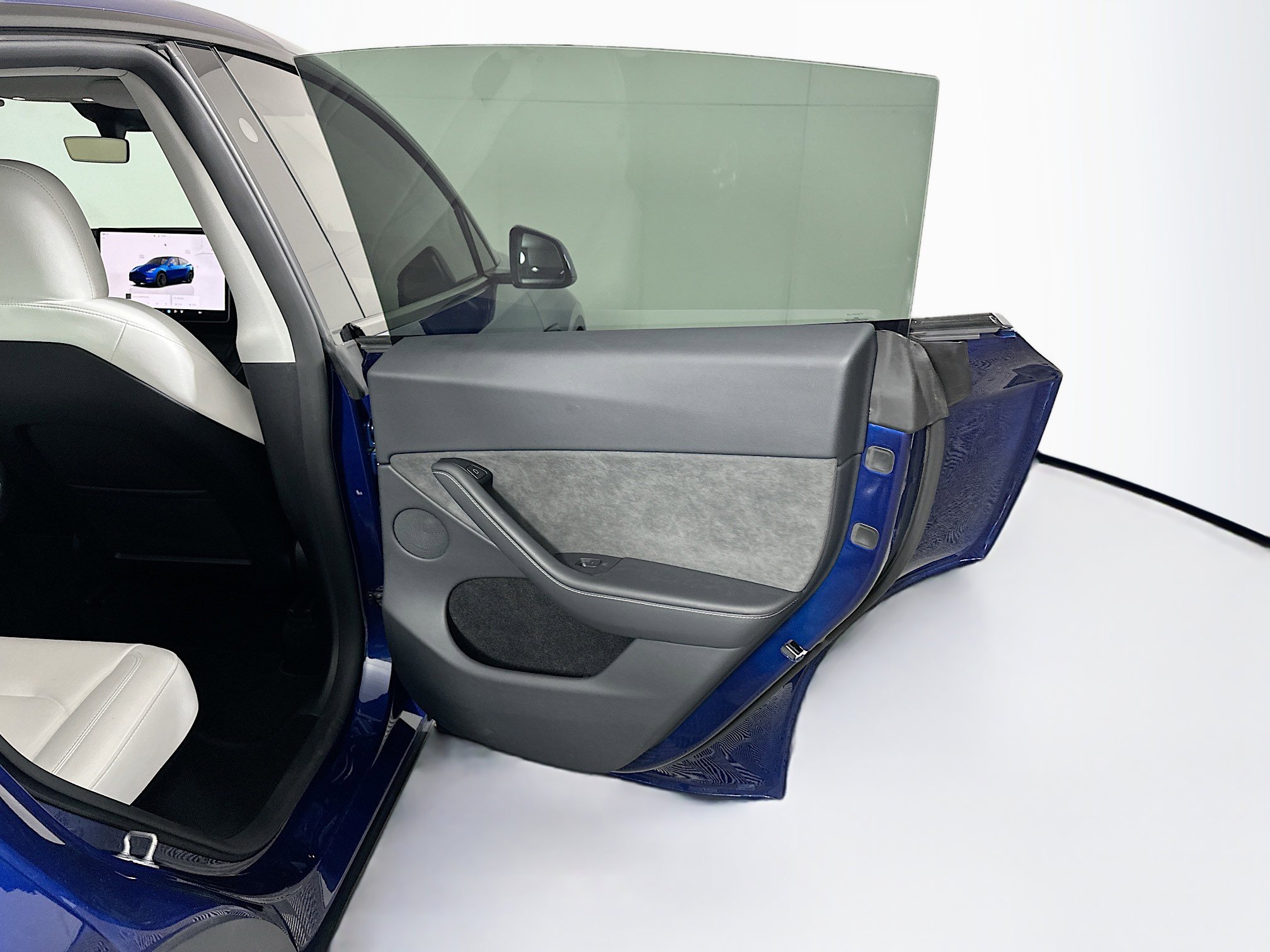 Used 2024 Tesla Model Y Performance image 30