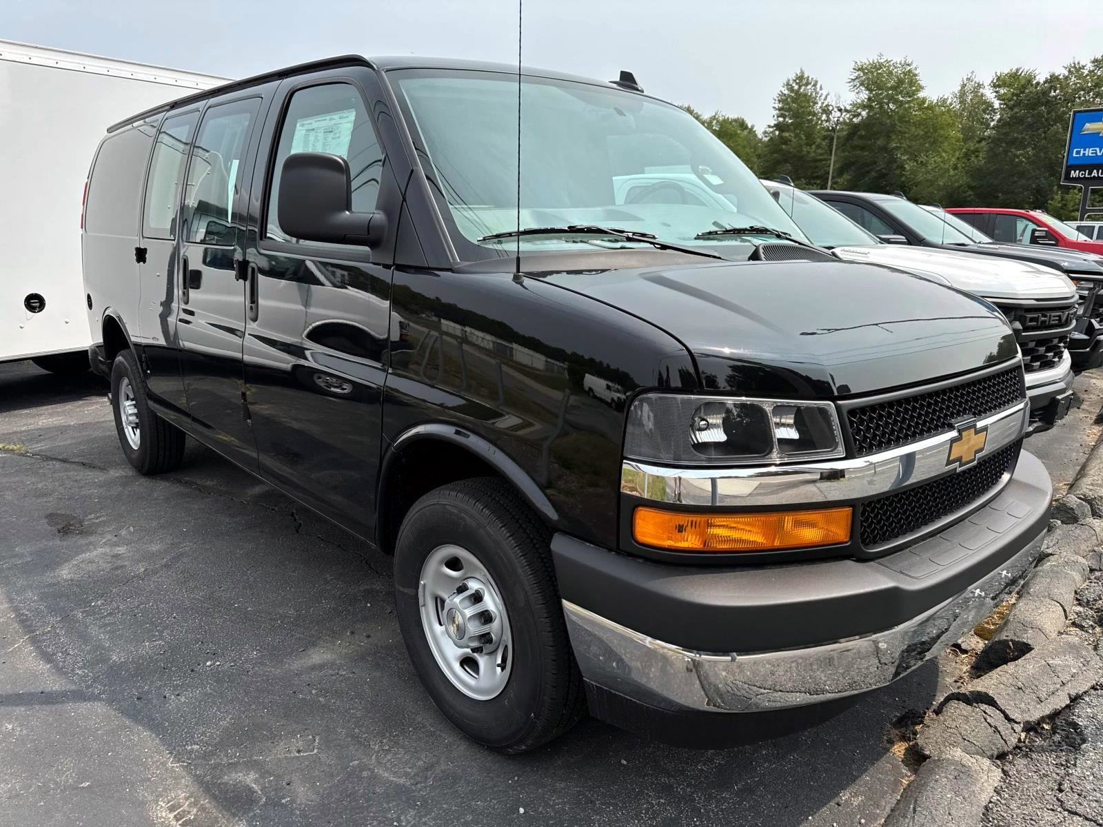 New 2025 Chevrolet Express 2500 2500 RWD 135 FWD w/ Driver Convenience Package image 4