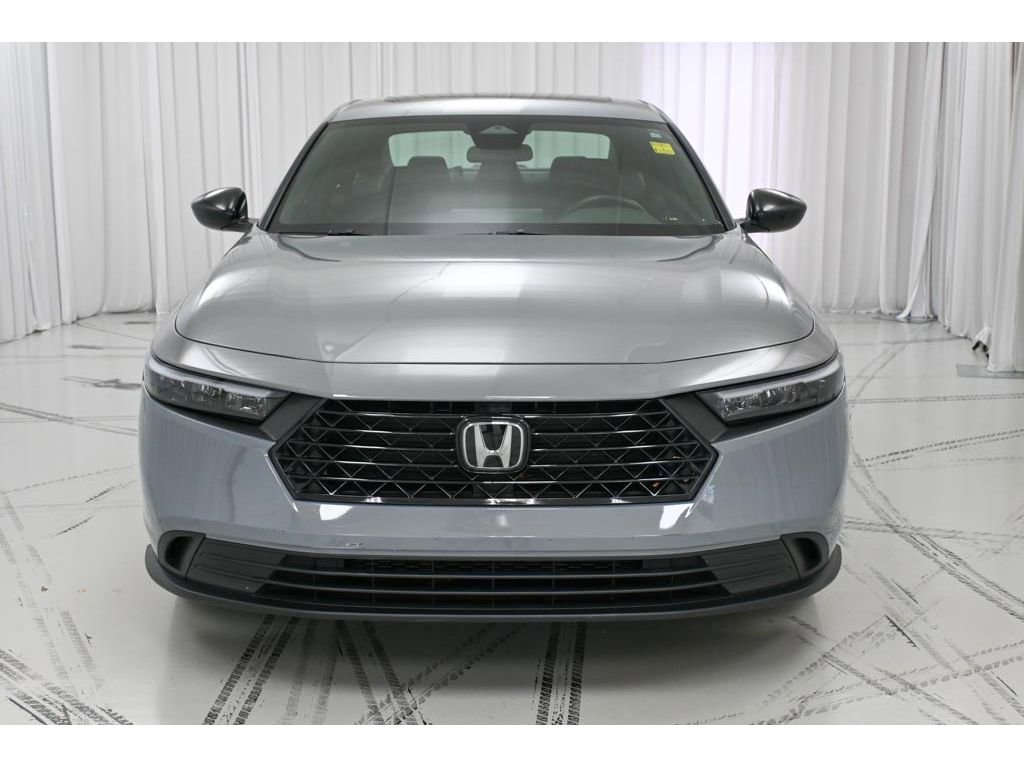 Used 2024 Honda Accord Sport image 3