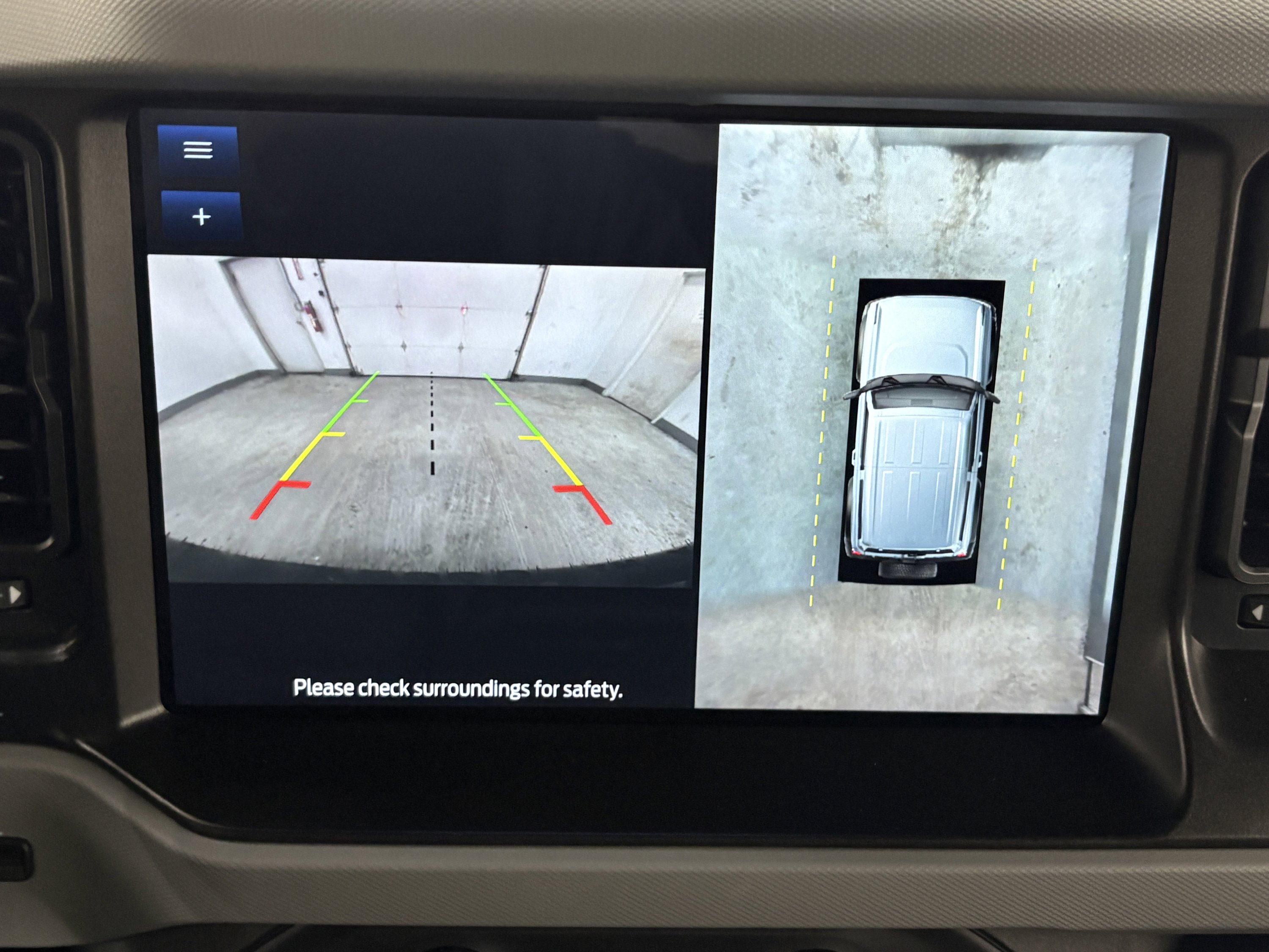 Used 2023 Ford Bronco Badlands image 16