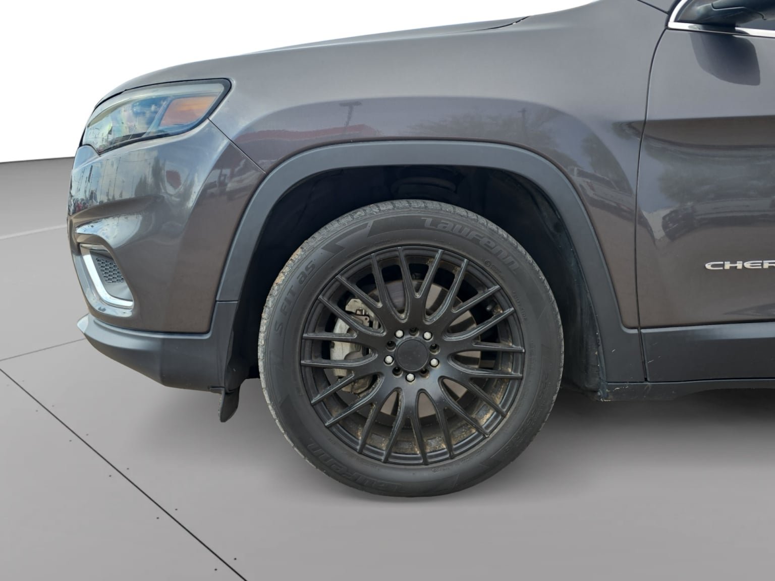 Used 2019 Jeep Cherokee Limited FWD image 9
