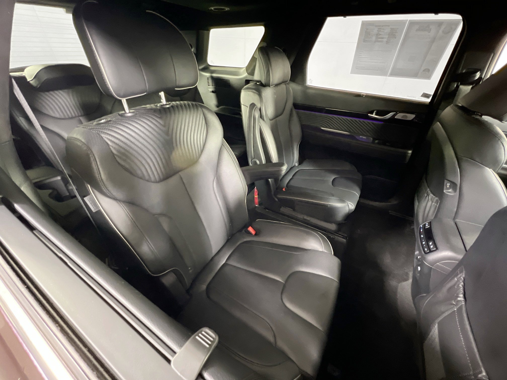 Used 2023 Hyundai Palisade Calligraphy image 28