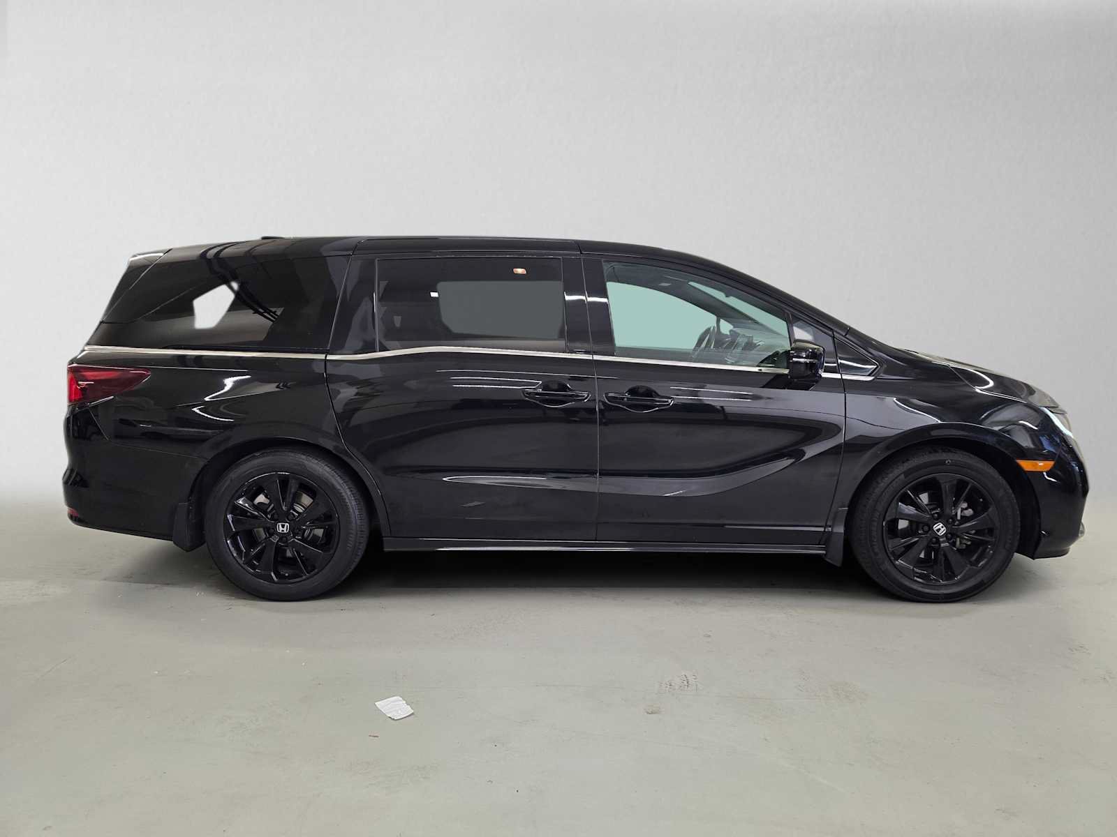 Used 2023 Honda Odyssey Sport image 6