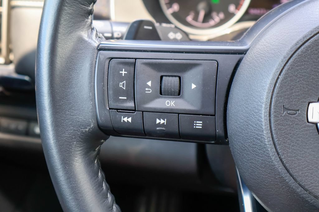 Used 2024 Nissan Pathfinder SV AWD/4WD image 14