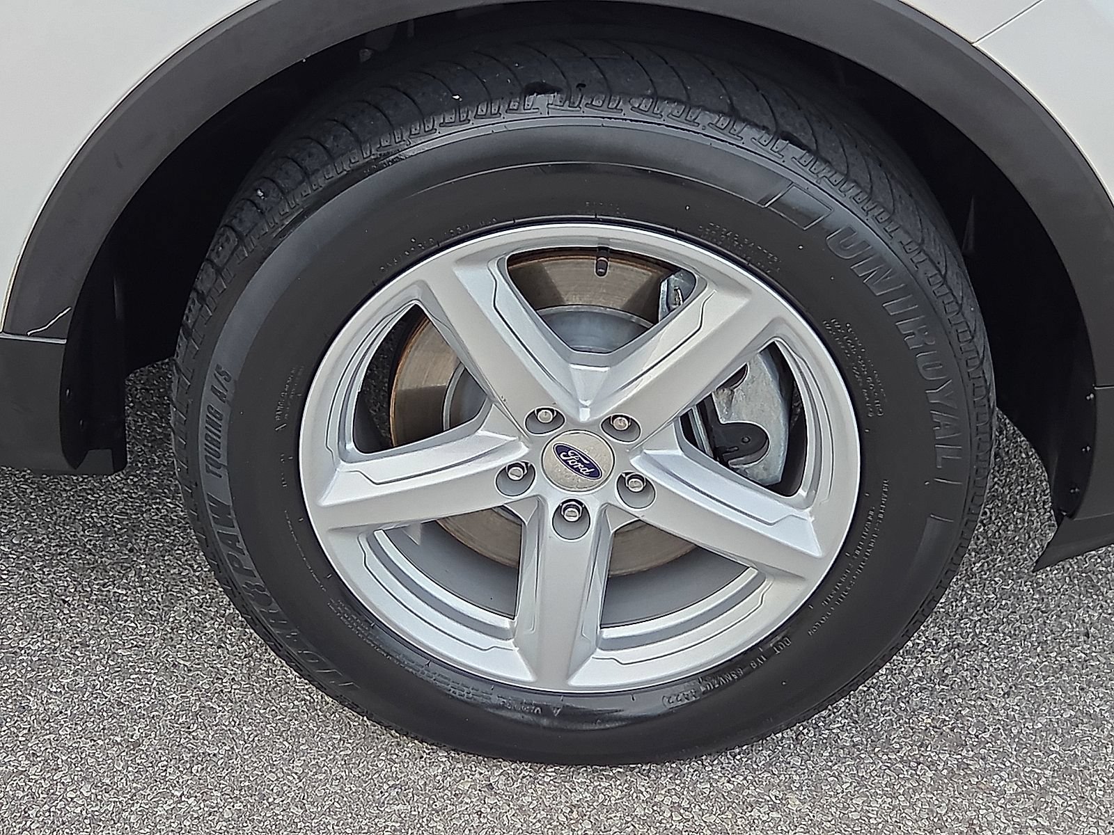 Used 2018 Ford Explorer XLT FWD image 7