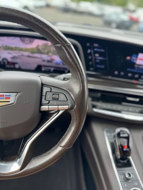 Used 2021 Cadillac Escalade Sport w/ LPO, Illumination Package AWD/4WD image 16