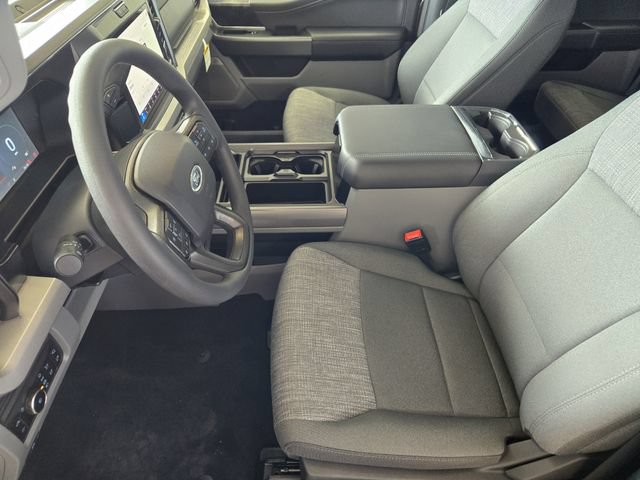 New 2026 Ford F250 XLT w/ XLT Premium Package AWD/4WD image 9