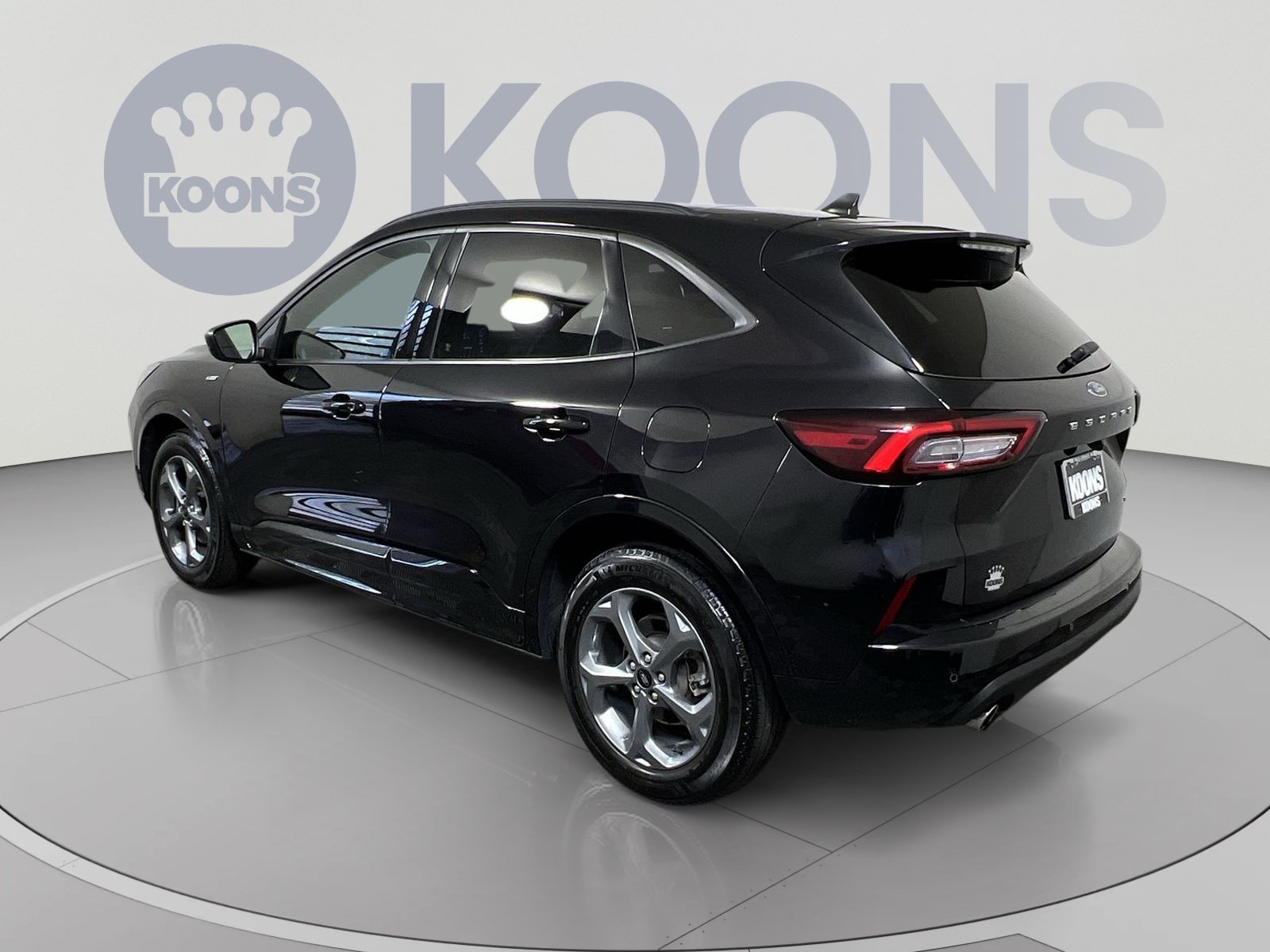 Certified 2023 Ford Escape ST-Line w/ Tech Pack #1 AWD/4WD image 8