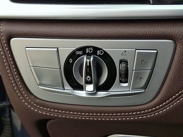 Used 2020 BMW 750i xDrive 750i xDrive image 27