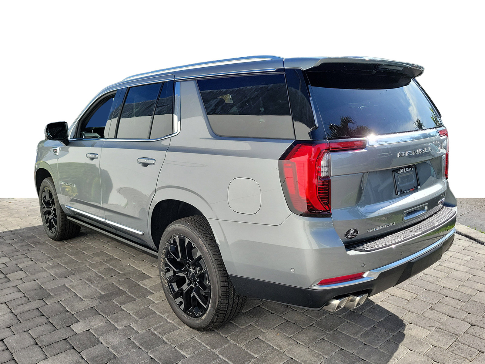 New 2026 GMC Yukon Denali w/ Sun & Power Step Package AWD/4WD image 4