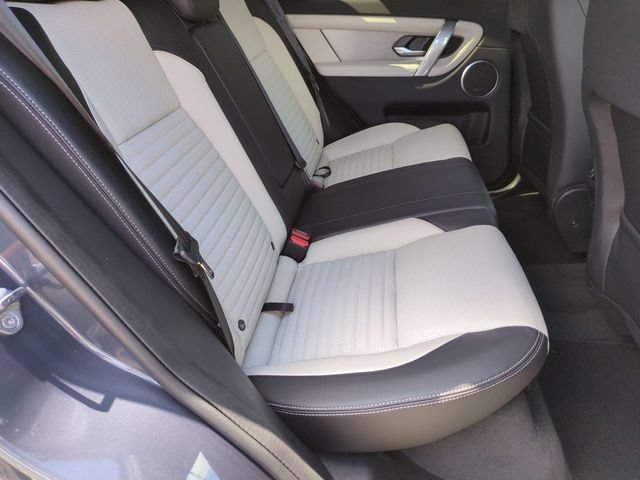 New 2026 Land Rover Discovery Sport Landmark AWD/4WD image 17