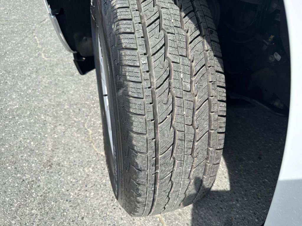 Used 2025 Chevrolet Silverado 1500 LT image 32