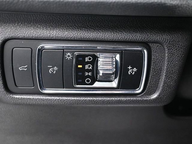 Used 2024 Lincoln Corsair Premiere w/ Equipment Group 101A image 23